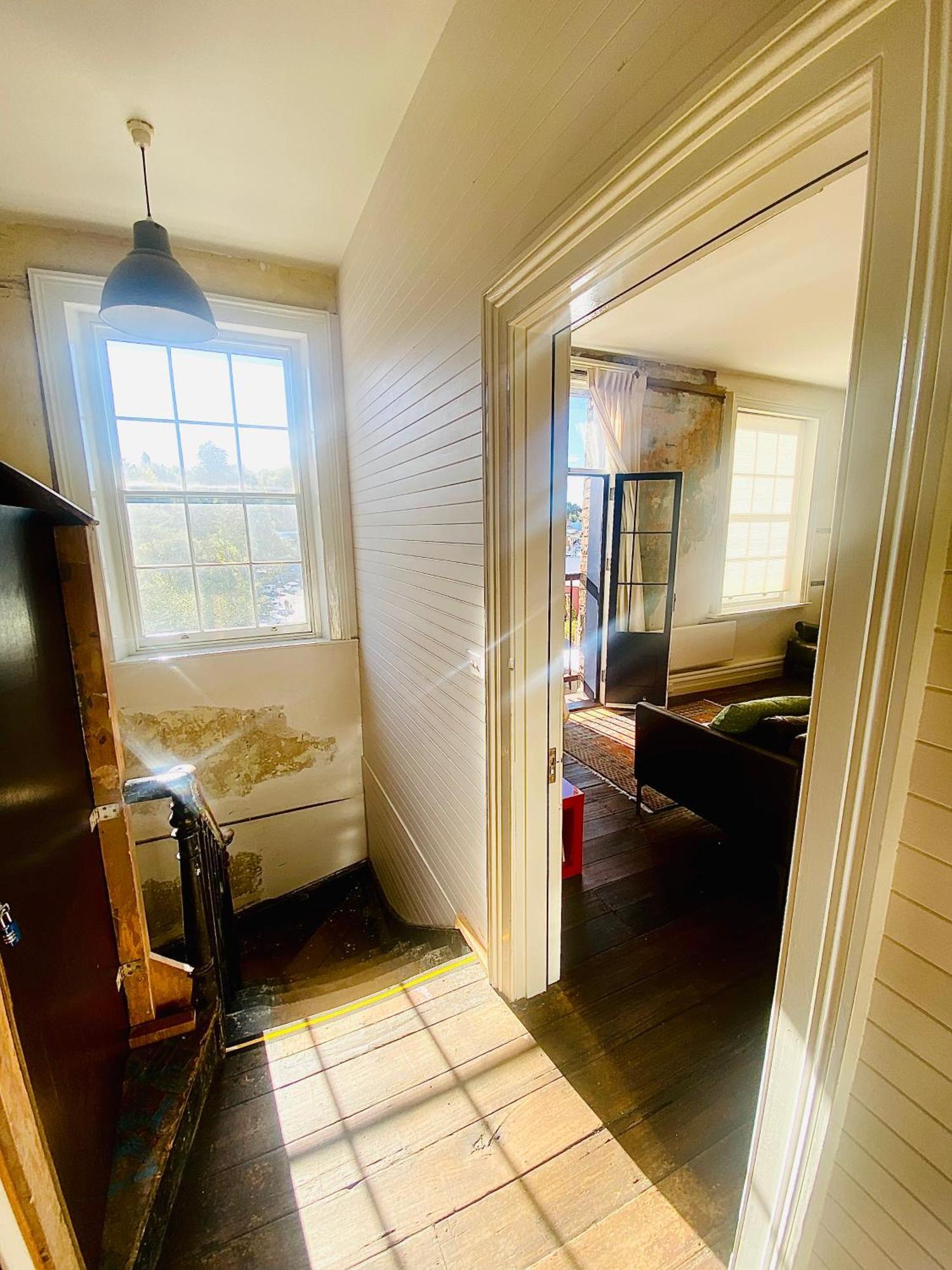 The Merchants Townhouse Apartment *